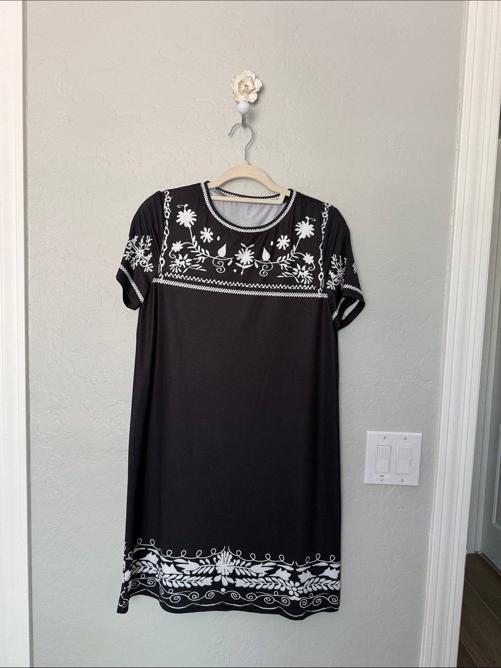 SHEIN Black Midi Shift Dress with White Floral Embroidery print